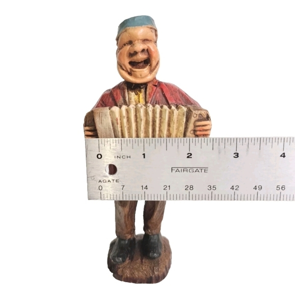 Collectible Resin Musician Playing An Accordion, Music Performer, Accordionist - Picture 6 of 9